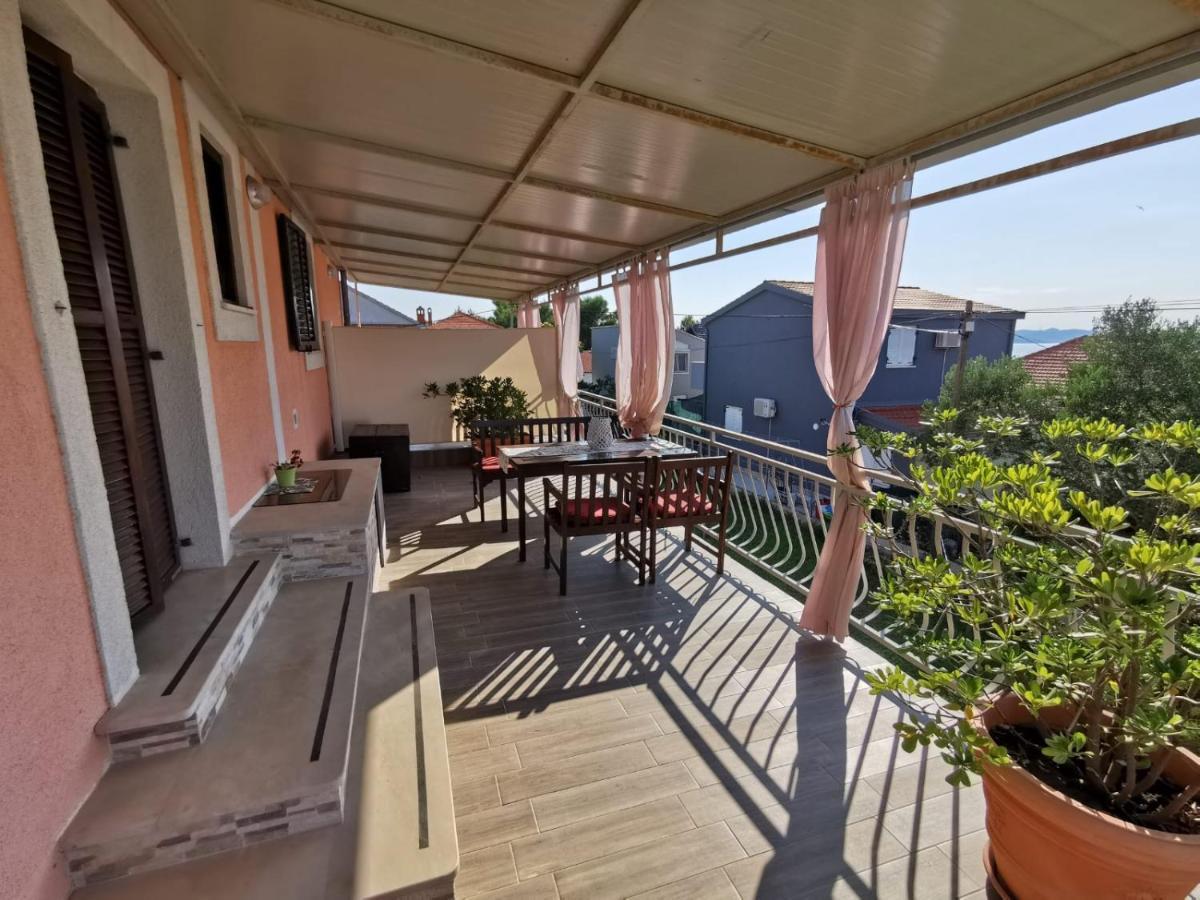 Apartmani Tajana ซูโกชัน ภายนอก รูปภาพ