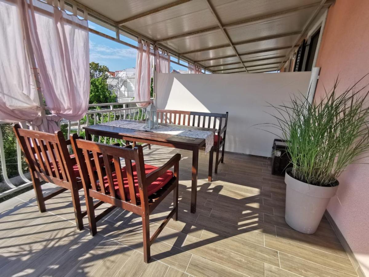 Apartmani Tajana ซูโกชัน ภายนอก รูปภาพ