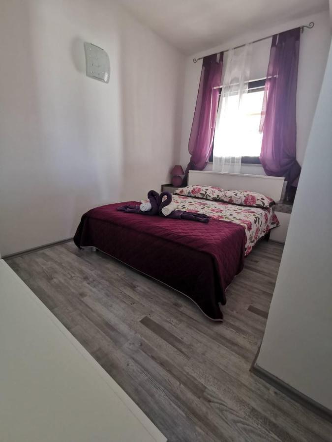 Apartmani Tajana ซูโกชัน ภายนอก รูปภาพ