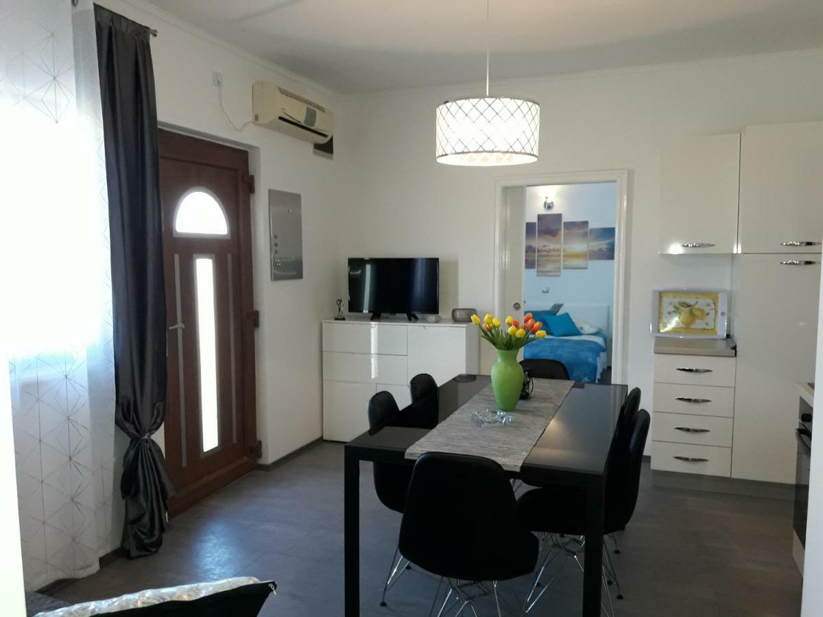 Apartmani Tajana ซูโกชัน ภายนอก รูปภาพ