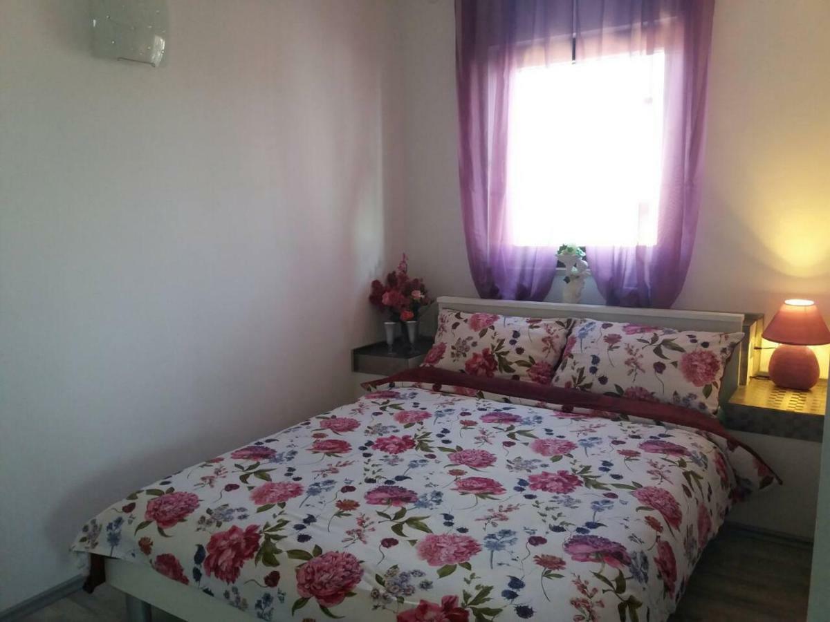 Apartmani Tajana ซูโกชัน ภายนอก รูปภาพ