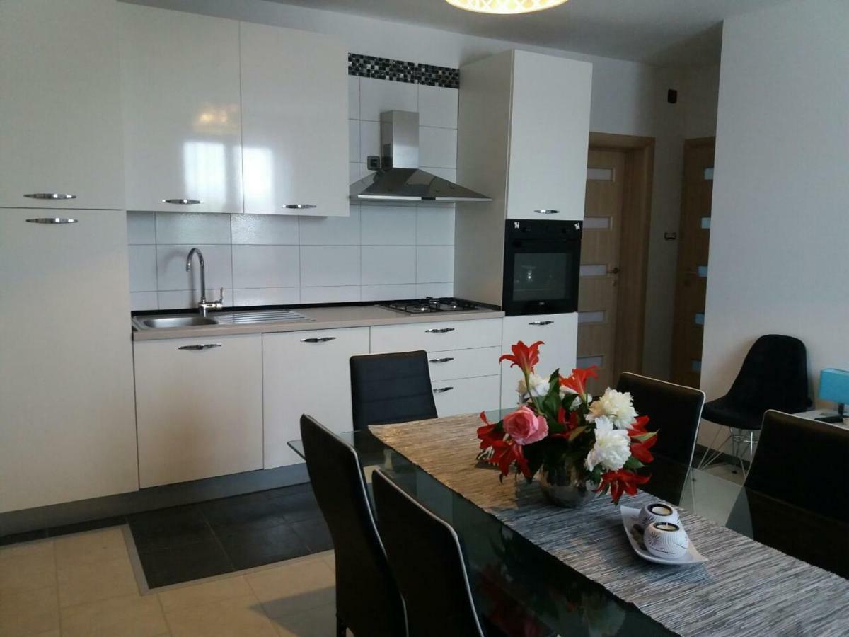 Apartmani Tajana ซูโกชัน ภายนอก รูปภาพ