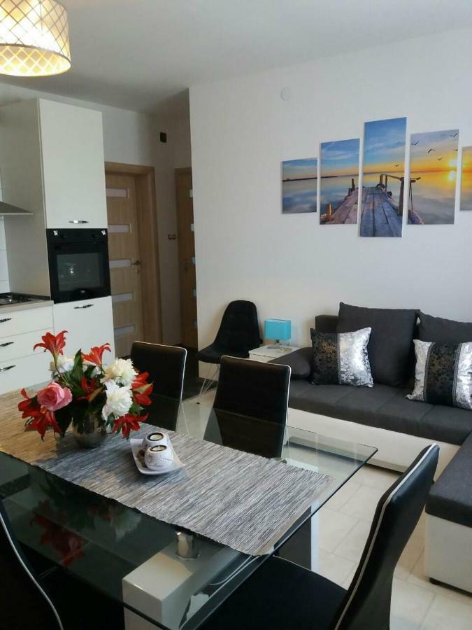Apartmani Tajana ซูโกชัน ภายนอก รูปภาพ
